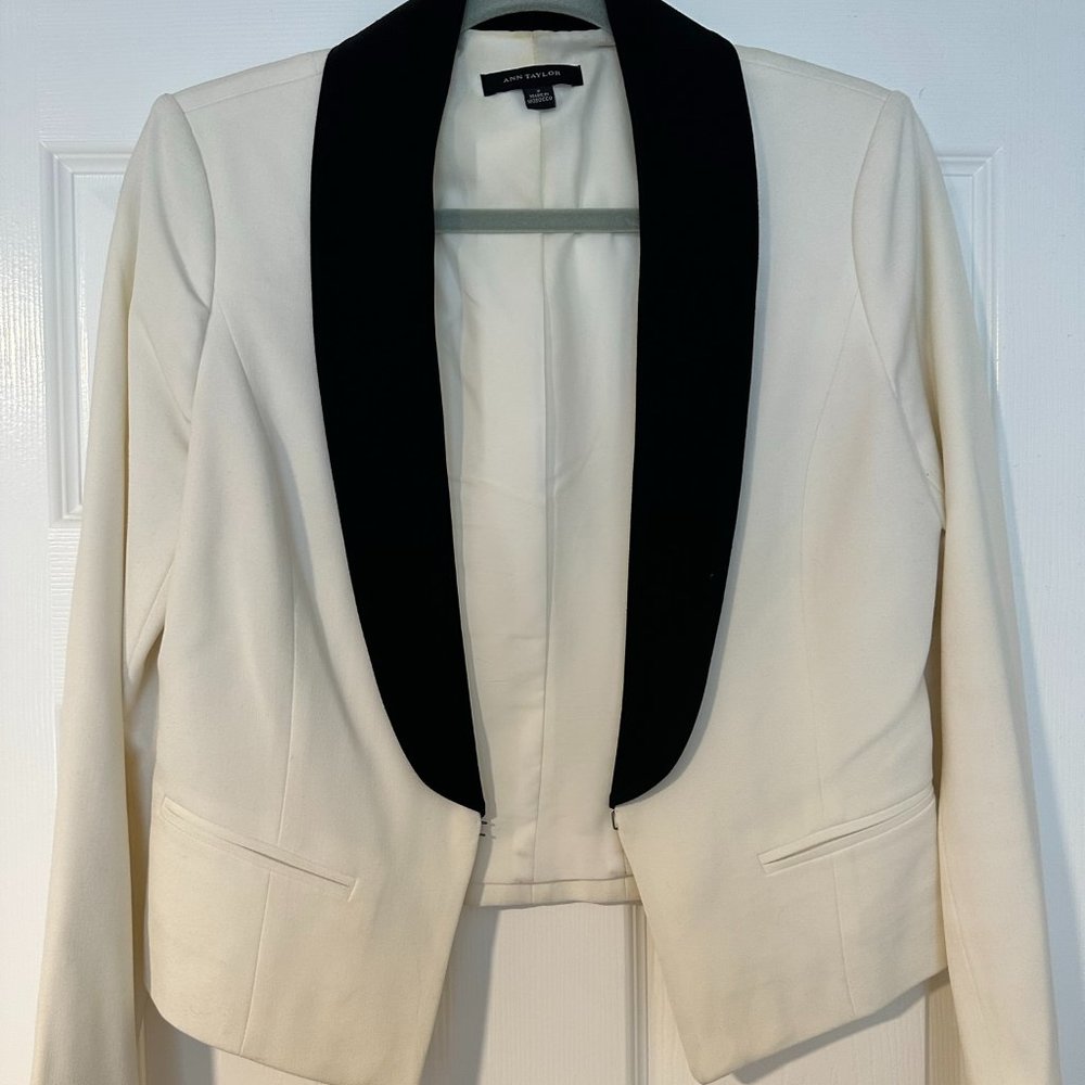 White/Black Blazer